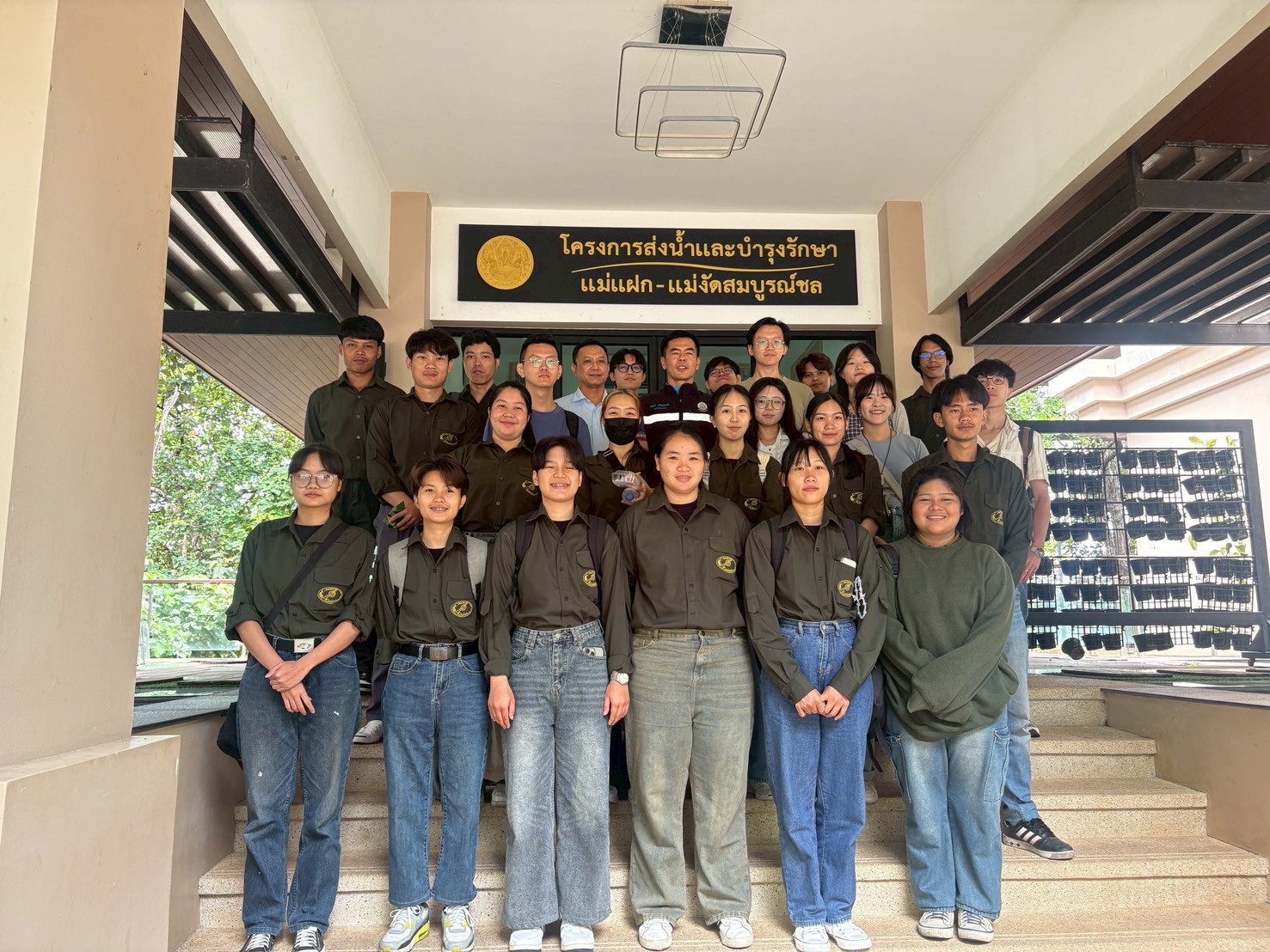 โครงการส่งน้ำและบำรุงรักษาแม่แฝก-แม่งัดสมบูรณ์ชล ต้อนรับคณะนักศึกษาภาควิชาภูมิศาสตร์และภูมิสารสนเทศ มหาวิทยาลัยราชภัฏเชียงใหม่ และนักศึกษาแลกเปลี่ยนจากมหาวิทยาลัยเฟิ่งเจีย (Feng Chia University) สาธารณรัฐประชาชนจีน (ไต้หวัน) เข้าศึกษาดูงานระบบจัดการทรัพยา