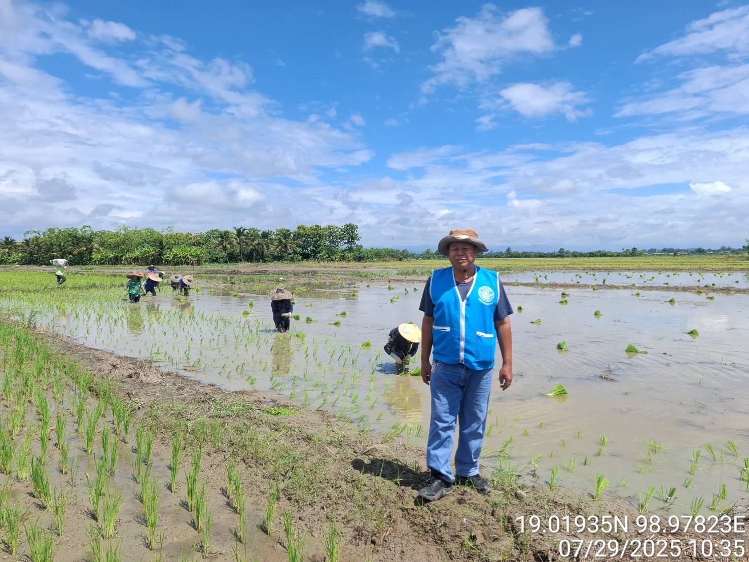โครงการส่งน้ำและบำรุงรักษาแม่แฝก-แม่งัดสมบูรณ์ชล ออกติดตามสถานการน้ำพร้อมสำรวจการเพาะปลูกข้าวนาปีของเกษตรกร และให้กำลังใจชาวสวนลำไยพื้นที่แม่แฝก-แม่งัด 