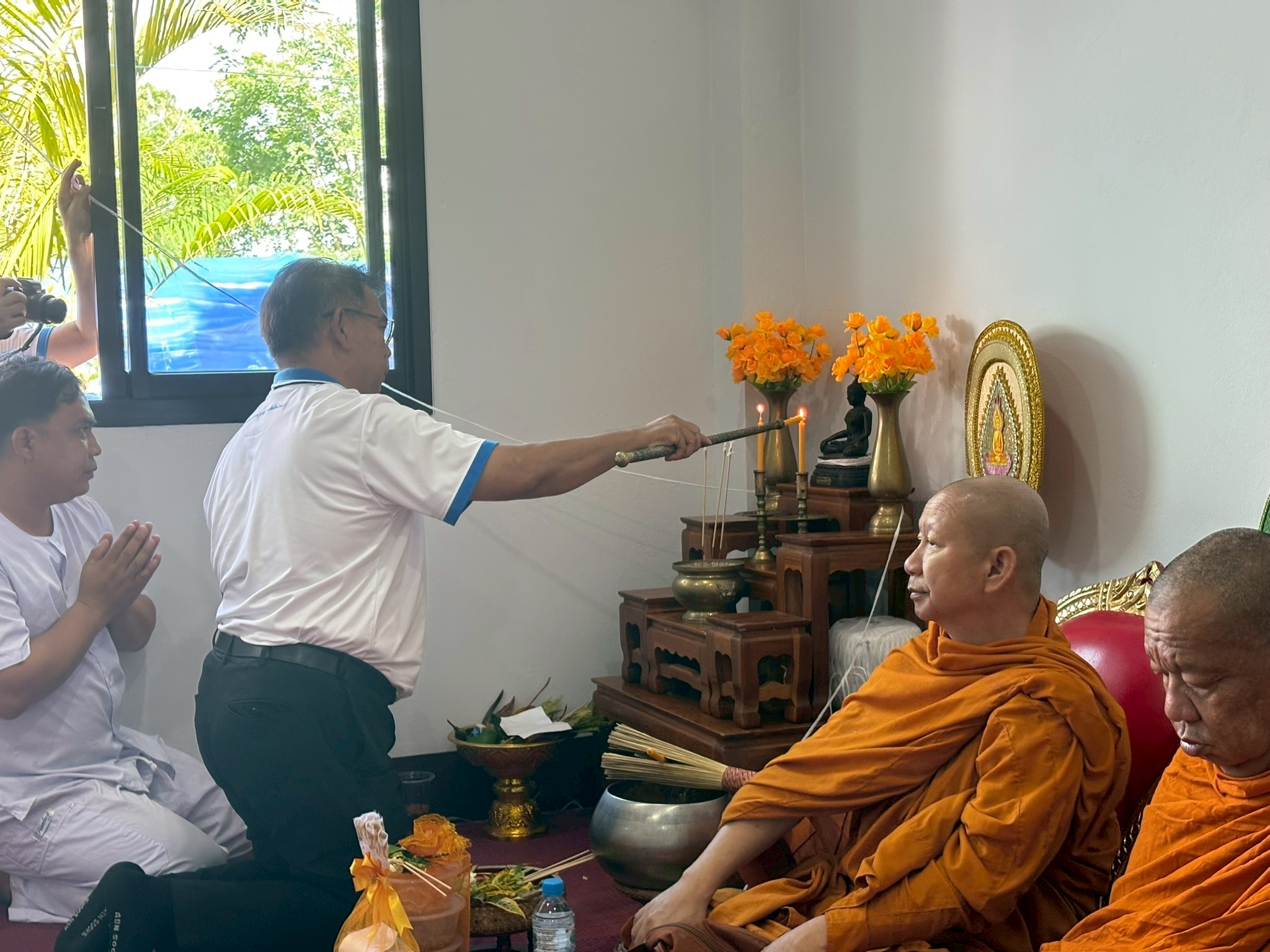 ผอ.โครงการส่งน้ำและบำรุงรักษาแม่แฝก-แม่งัดสมบูรณ์ชล นำข้าราชการและเจ้าหน้าที่ ร่วมพิธีทำบุญถวายภัตตาหารแด่พระสงฆ์และปล่อยพันธุ์ปลาน้ำจืด เนื่องในวันสถาปนากรมชลประทาน ครบรอบปีที่ 123 ณ เขื่อนแม่งัดสมบูรณ์ชล จ.เชียงใหม่