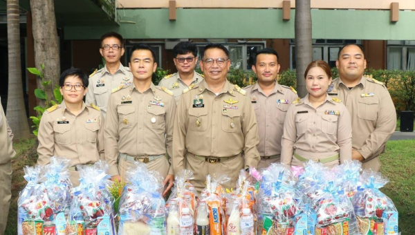 ผอ.โครงการส่งน้ำและบำรุงแม่แฝก-แม่งัดสบูรณ์ชลนำหัวหน้าฝ่ายและข้าราชการ ร่วมพิธีสักการะสิ่งศักดิ์สิทธิ์และทำบุญตักบาตรพระสงฆ์ 9 รูป เนื่องในวันคล้ายวันสถาปนากรมชลประทาน ครบรอบปีที่ 123 ณ สำนักงานชลประทานที่ 1