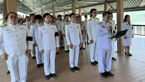 ผอ.โครงการส่งน้ำและบำรุงรักษาแม่แฝก-แม่งัดสมบูรณ์ชล นำข้าราชการและเจ้าหน้าที่ ร่วมพิธีถวายความอาลัยพระผู้เสด็จสู่สวรรคาลัย สมเด็จพระนางเจ้าสิริกิตติ์ พระบรมราชินีนาถ พระบรมราชชนนีพันปีหลวง และร่วมใจน้อมรำลึกถึงพระมหากรุณาธิคุณ
