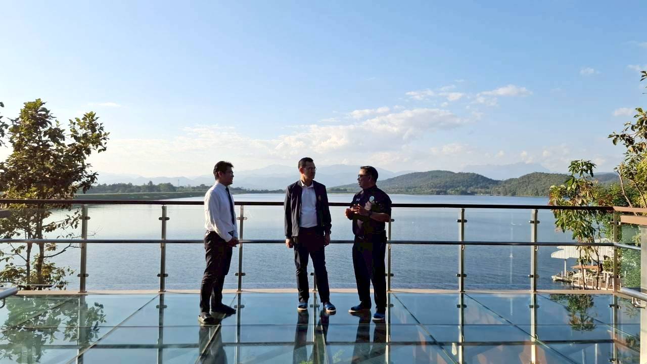 ผอ.โครงการส่งน้ำและบำรุงรักษาแม่แฝก-แม่งัดสมบูรณ์ชล ต้อนรับ รองผู้ว่าฯ เชียงใหม่ ติดตามสถานการณ์น้ำและเยี่ยมชม Sky walk เขื่อนแม่งัดสมบูรณ์ชล